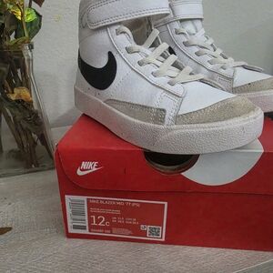 Nike Kids High-Top Sneakers in White and Black